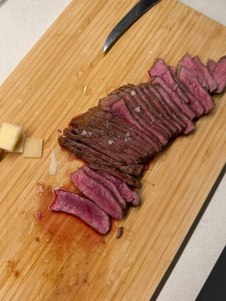 Ternera a la plancha al punto con sal en escamas